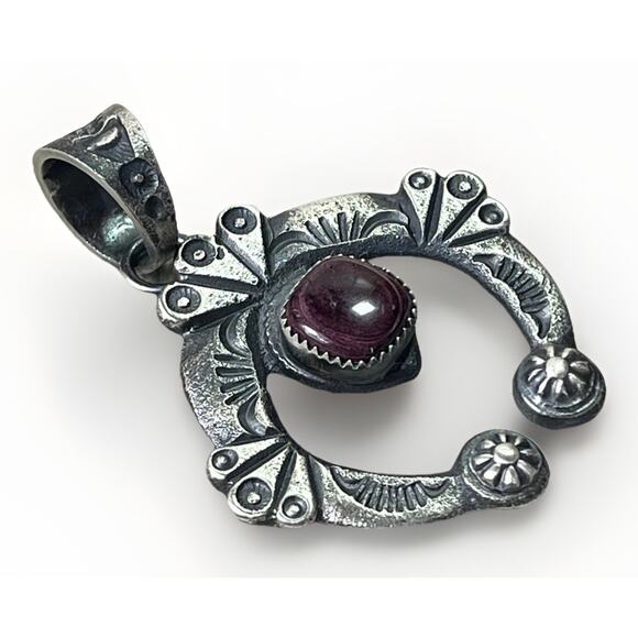 Purple Spiny Oyster Naja Pendant Navajo Sterling Silver by Kevin Billah - Picture 2 of 14